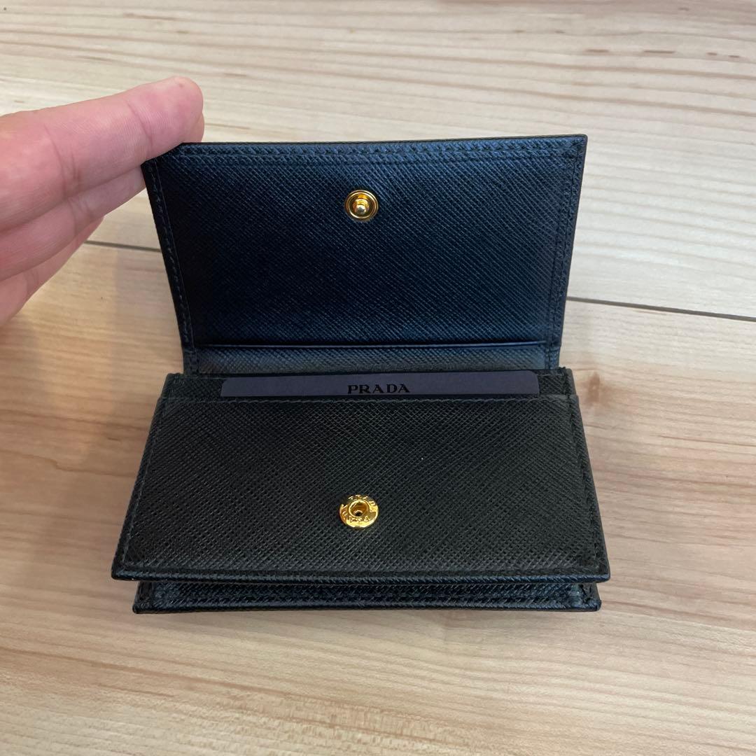 PRADA 名刺入れ 黒 レザー