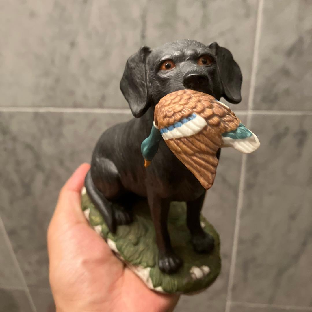 アメリカ80年代手描きの瞳が美しく誇らしげに鴨を咥えるラブラドールレトリバー陶器