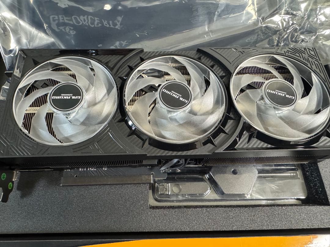 【中古美品】GALAKURO GeForce RTX 5080