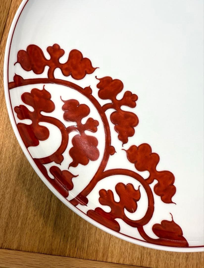 源右衛門　赤絵唐草文　大皿　有田焼　①