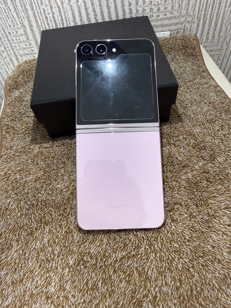 ラ*ル様 [美品]Galaxy Z Flip5 512GB大容量ラベンダーSIM