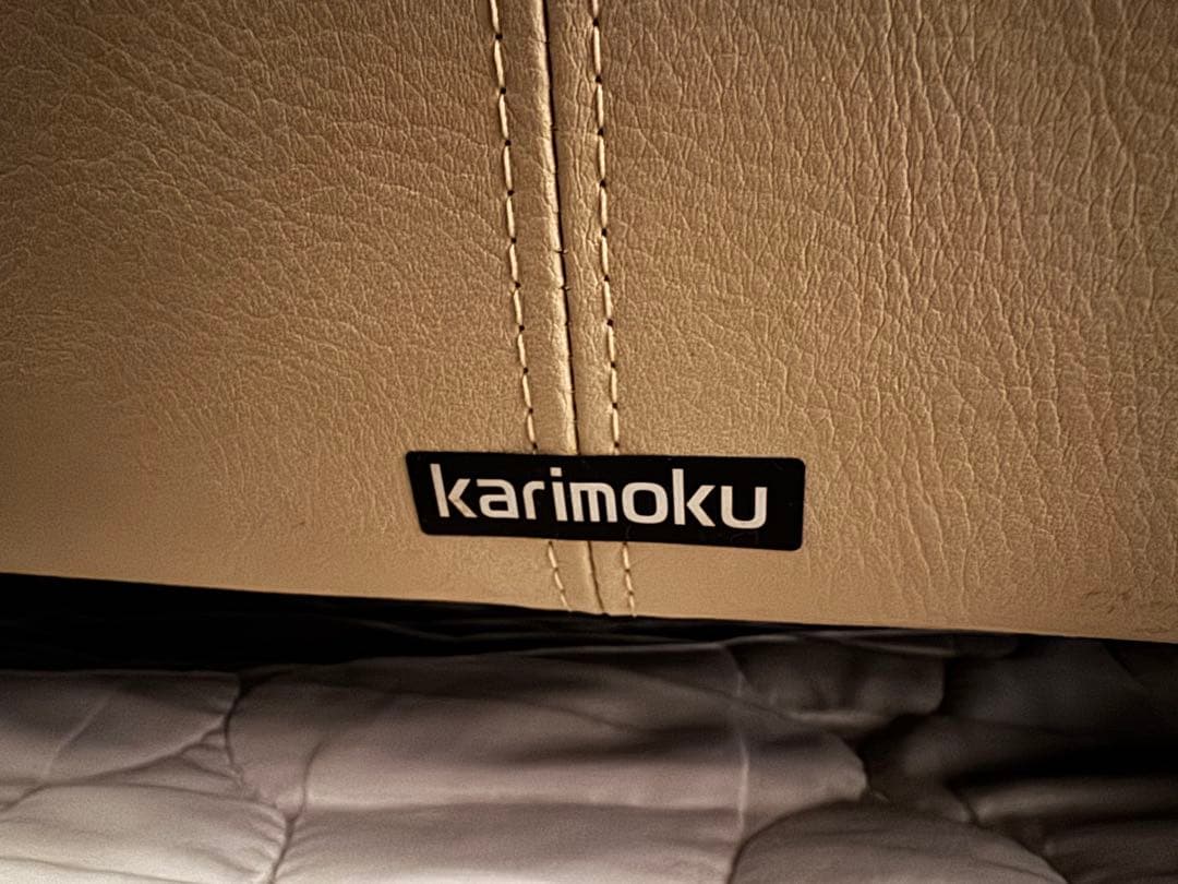 【送料込み】カリモク ZT8312レザー 2人掛けソファ（使用に問題なし）
