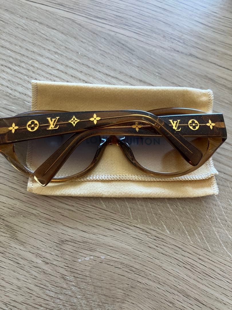 Louis Vuitton ブラウン サングラス ケース付きZ0032E