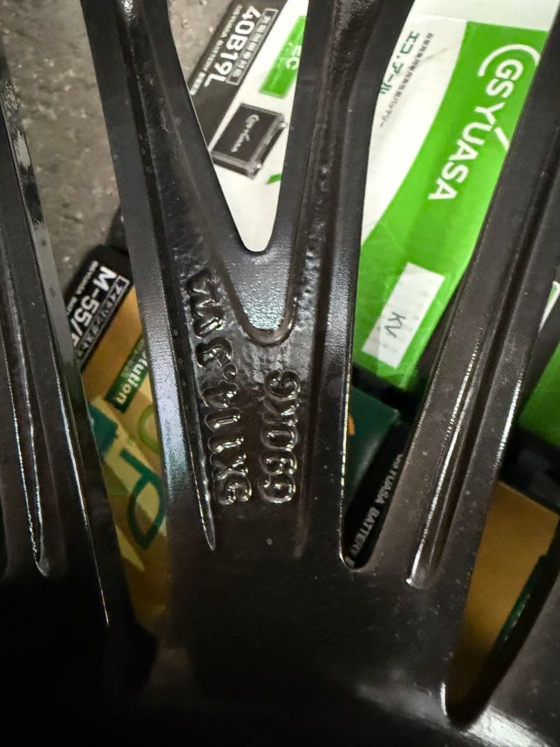 ザクロ様 WALD ジェニュインライン F001 ホイールタイヤ