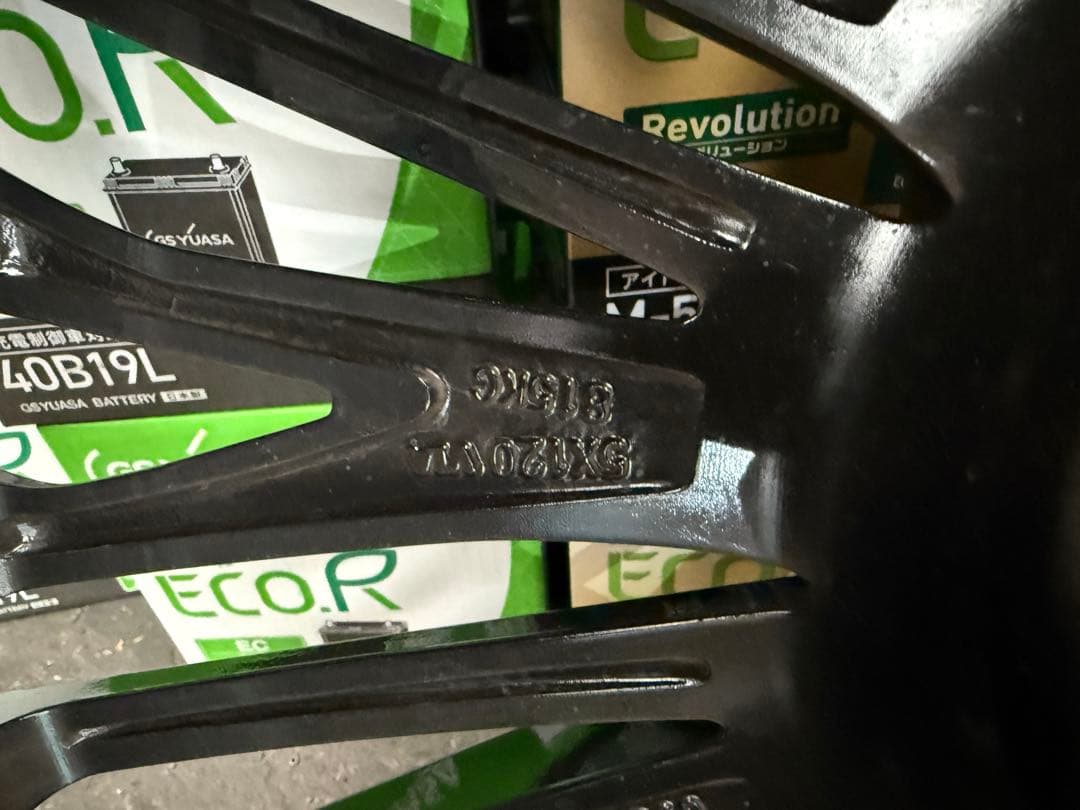 ザクロ様 WALD ジェニュインライン F001 ホイールタイヤ