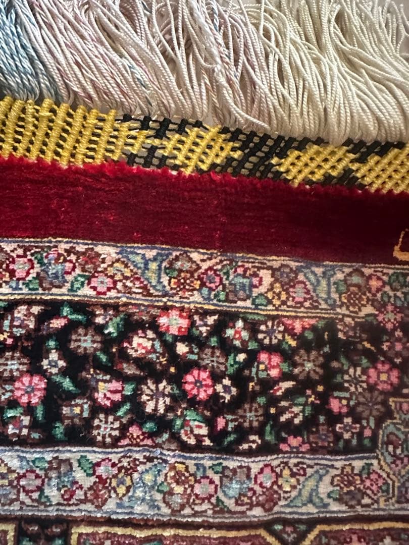 イラン製絨毯　赤