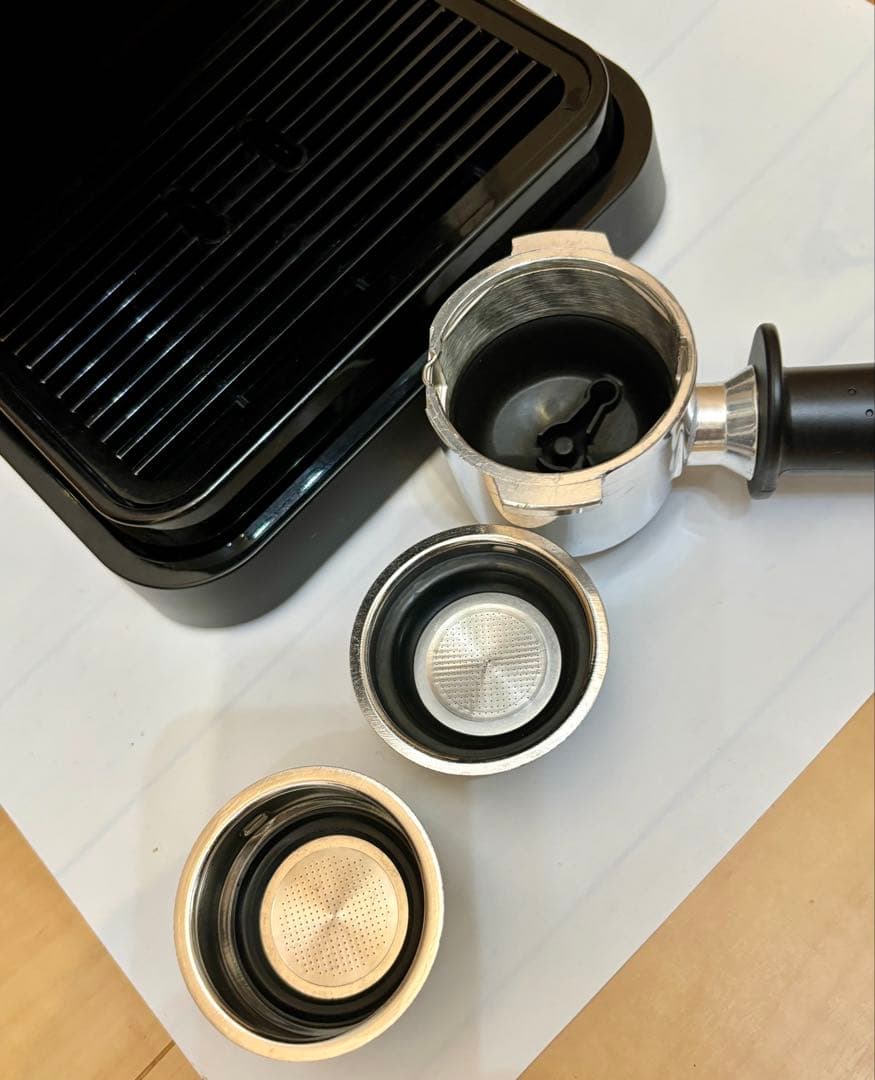 デロンギ スティローザエスプレッソ ・カプチーノメーカーEC235J-BK