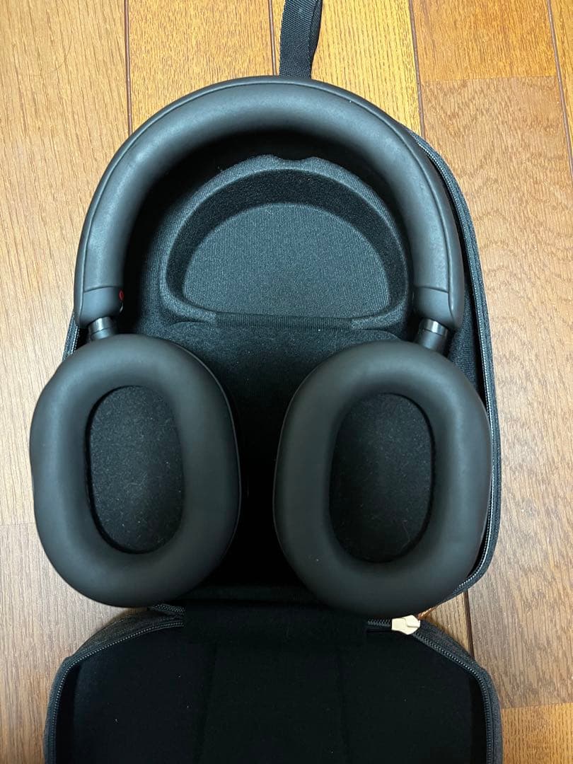 【SONY】WH-1000XM5ブラック ケース付き