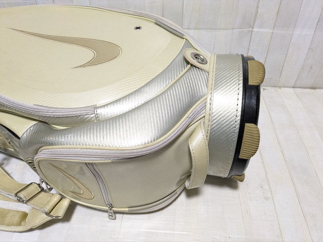 Nike キャディバッグ エナメル　フードカバー付き