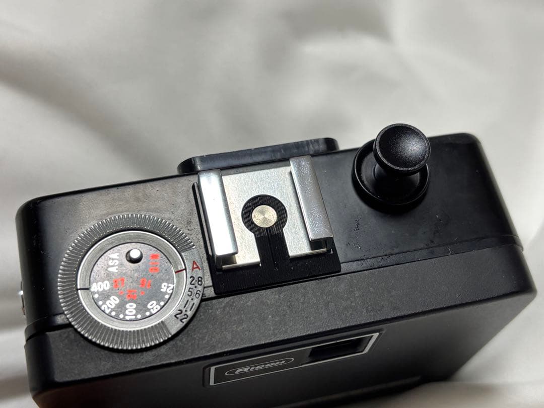 RICOH AUTO HALF SE ブラック　完動品　1/31まで