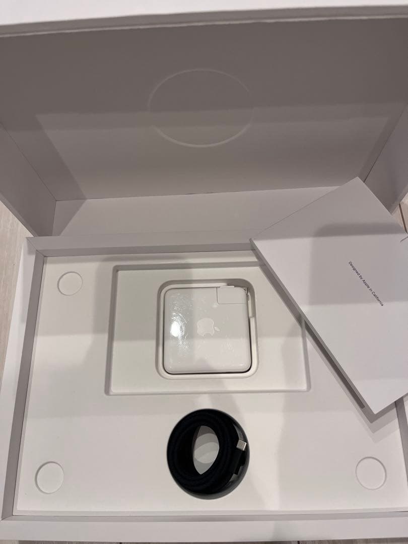 14インチ MacBook Pro M3【美品✨充電回数18回 保証つき】