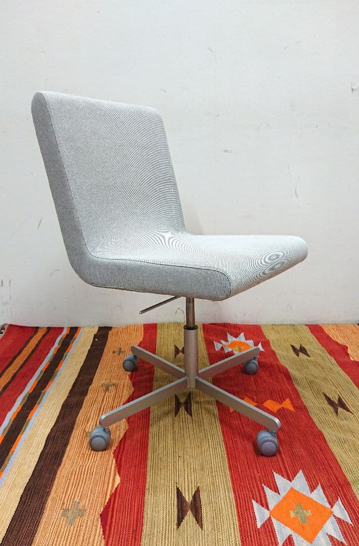 カッシーナイクスシー ブ ーメラン キャスター新品交換済 デスクチェア