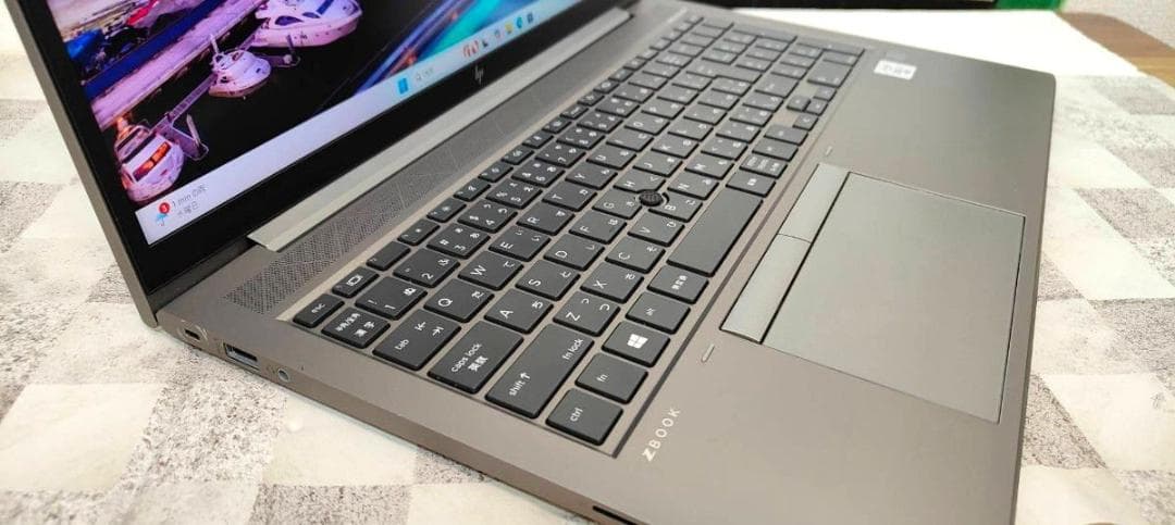 HP ZBook Firefly 15 G7 　i7 10世代モデル