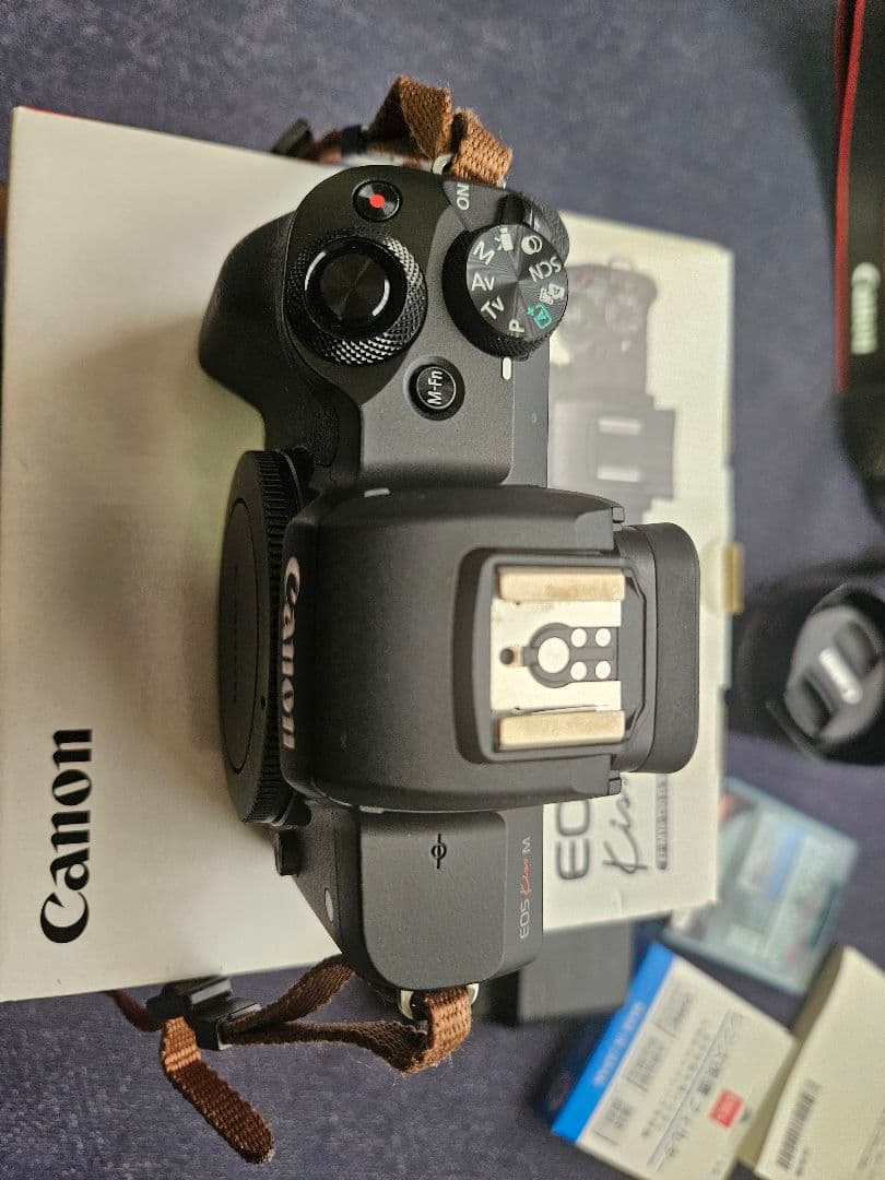 Canon EOS Kiss M EF-M18-150 レンズキット ブラック