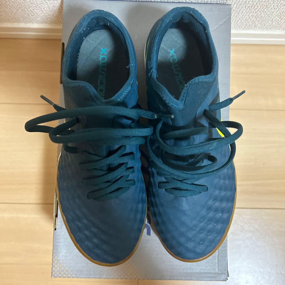 NIKE　マジスタX