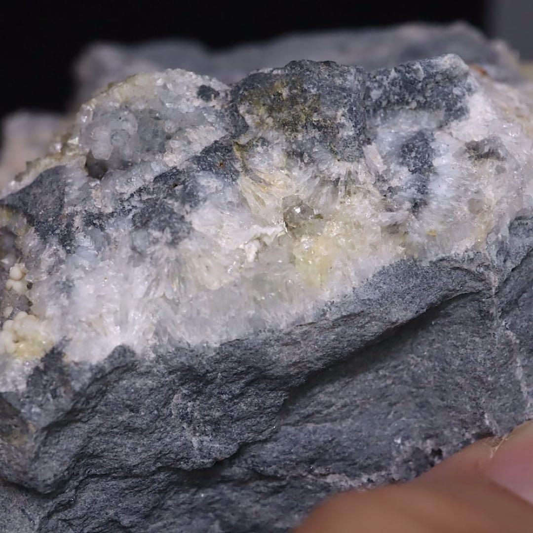 弗素銀星石 シトリン クォーツ ネバダ産 243.4g FRW022 鉱物　原石