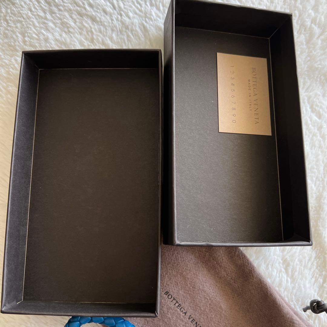 値下げ不可！新品BOTTEGA VENETA 編み込みレザーキーホルダー