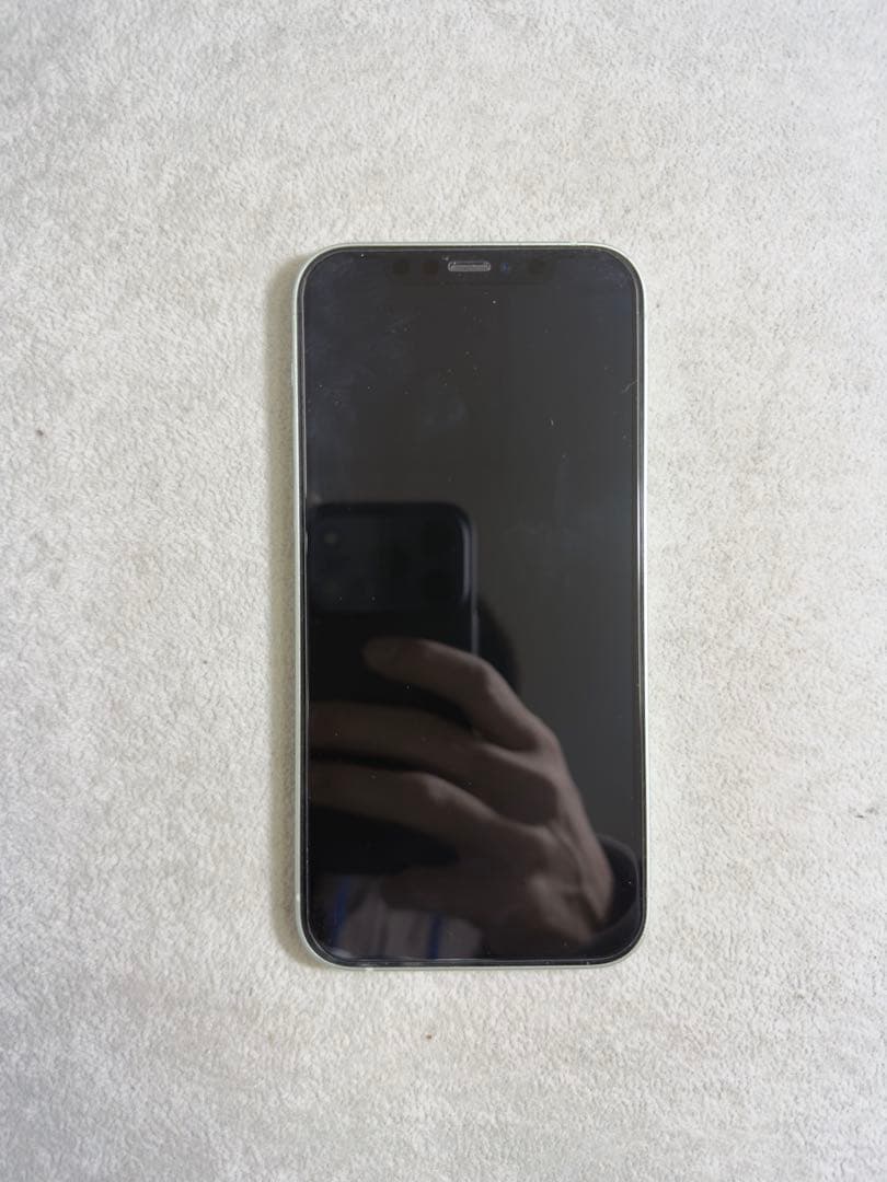 スマートフォン本体 iPhone 12 64GB!