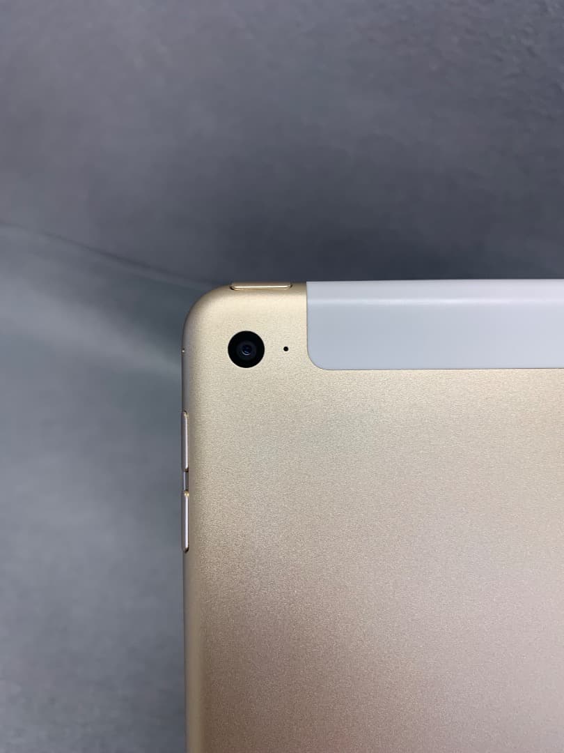 超美品 SIMフリー iPad mini 第4世代 32GB