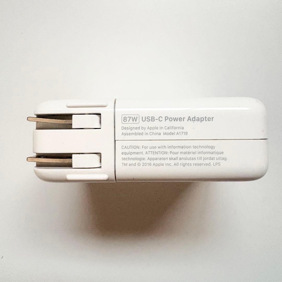 MacBook Pro 15 2017 core i7 16GB 箱/充電器付