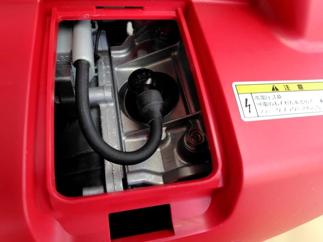 ホンダ　運転時間約7時間　インバーター発電機　EU16i 超低騒音型1.6kVA