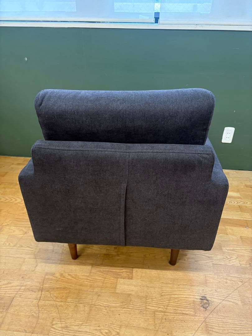 M090 ダークグレー 1人掛けソファ