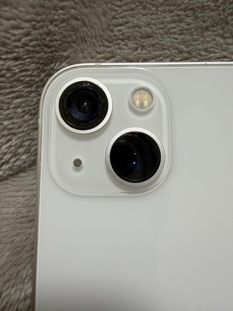 Apple iPhone 13 スターライト 256ギガバイト 電池容量