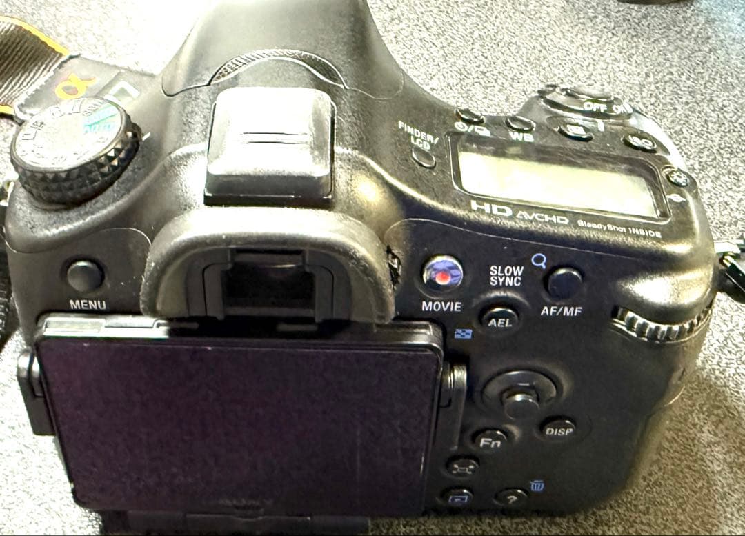 SONY α77 キットレンズ、シグマの望遠付き！