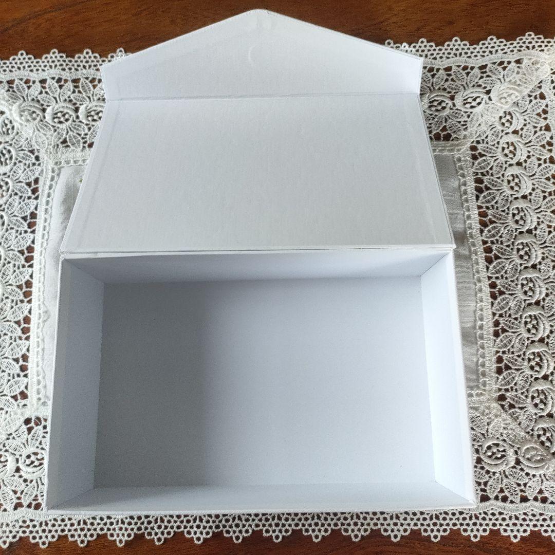 ✿きよみんみんさん専用画面✿ （白色小物入れ・造花）おまとめ６個