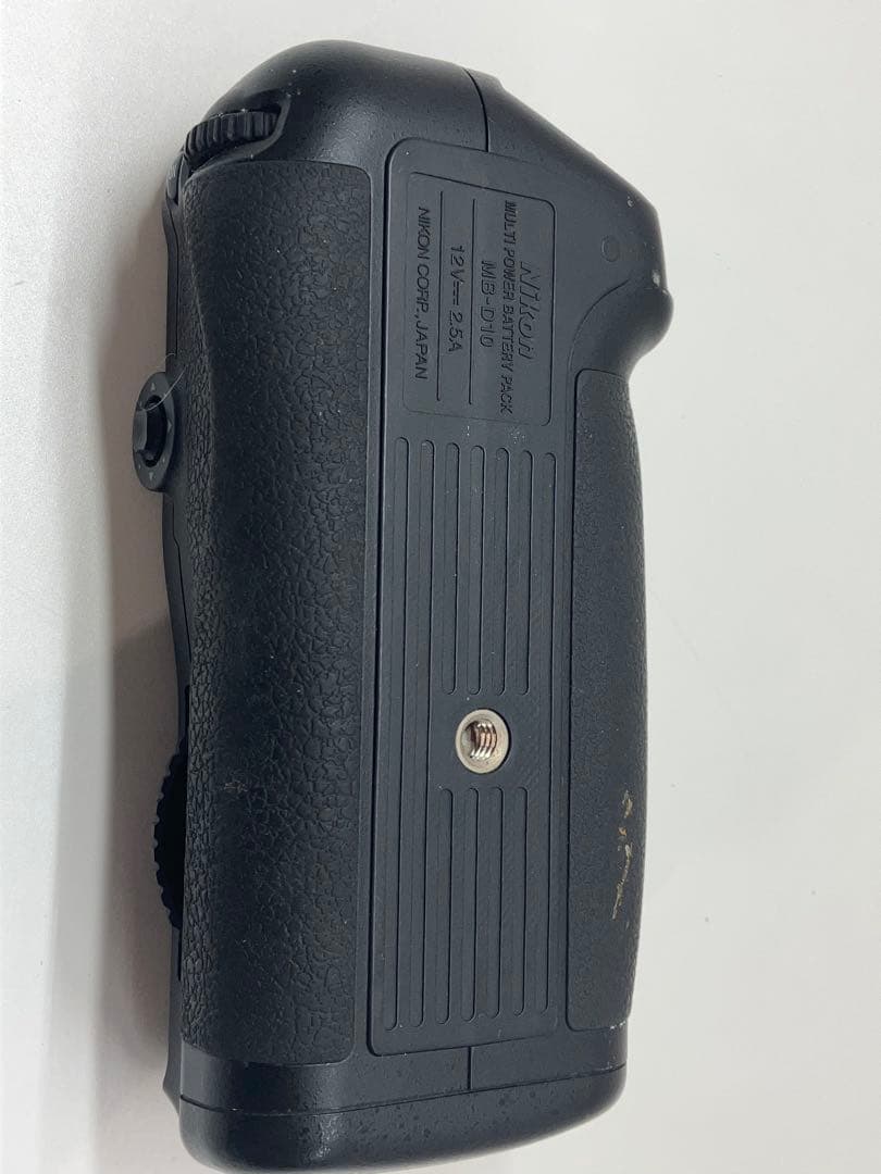 Nikon D300 デジタル一眼レフNIKKOR 18-200mm VR【⑤】