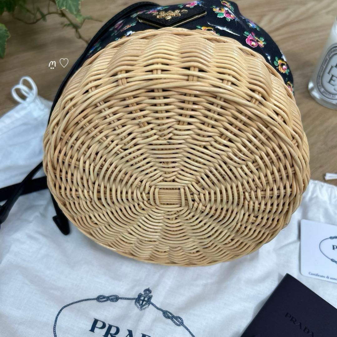 PRADAプラダ　プラージュバケットバッグ1BE04　ハンドショルダー　フラワー