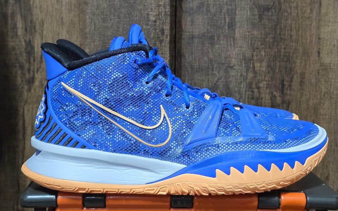NIKE カイリー 7 Kyrie 7