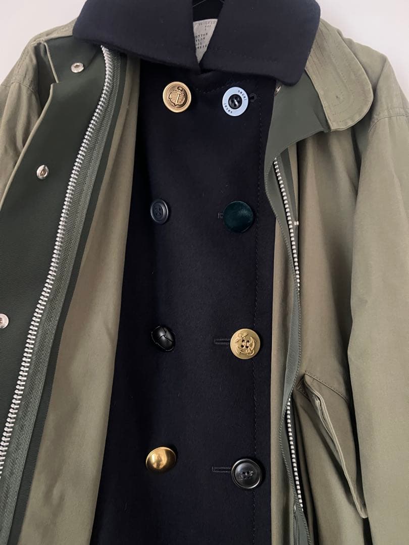 Sacai ダブルブレステッド　マルチボタンコート