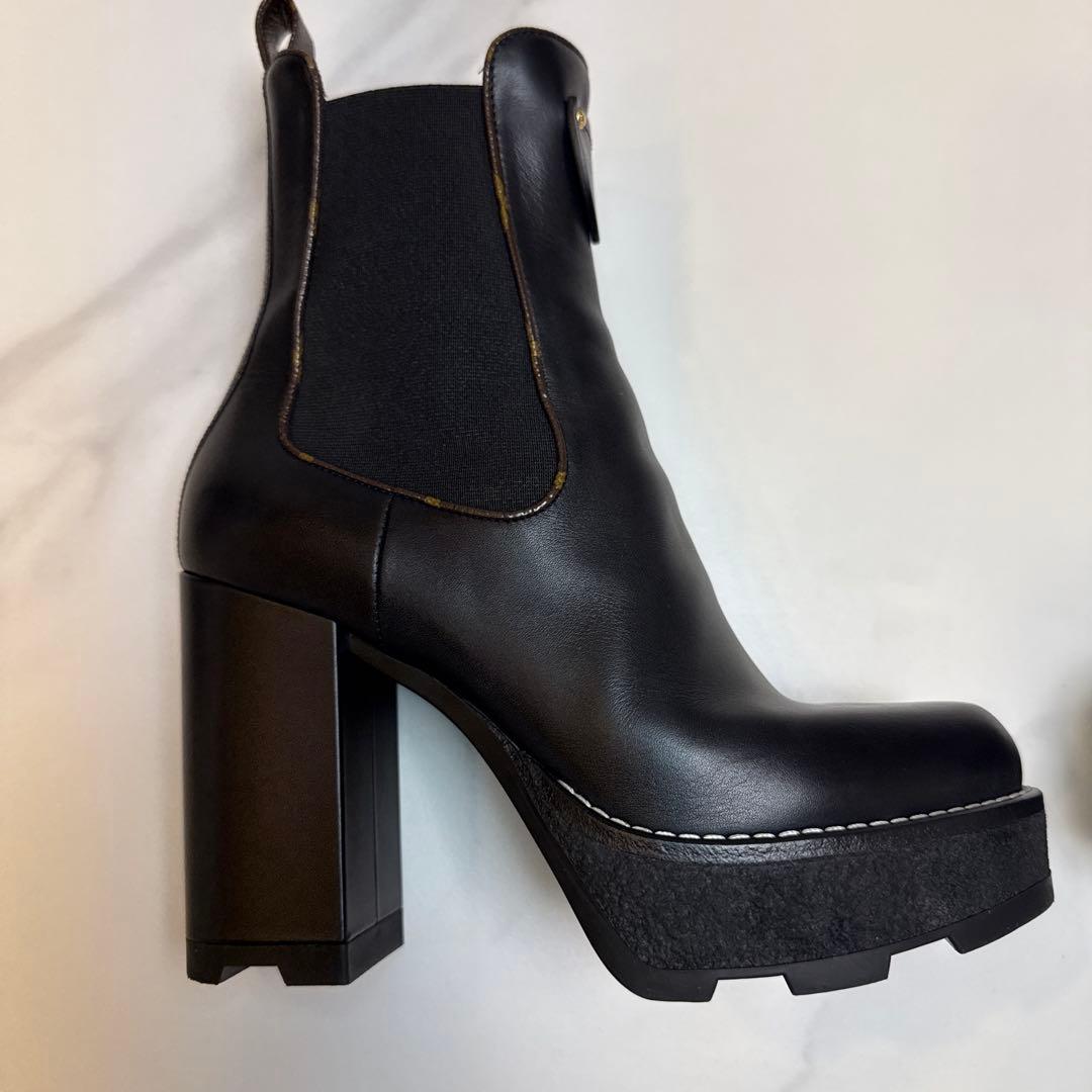 【極美品】Louis Vuitton ボブールアンクルブーツ 37