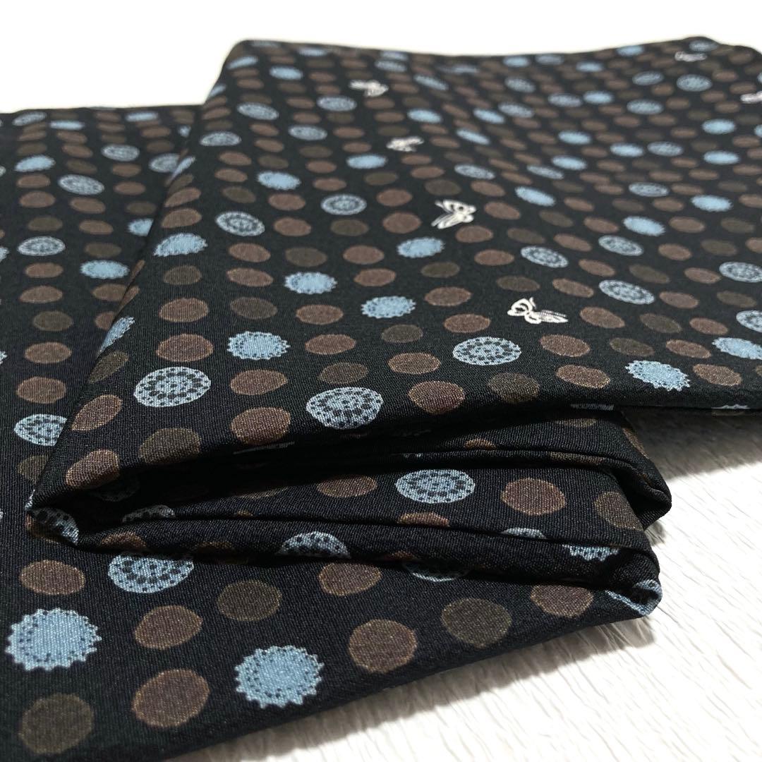 【美品✨】東レシルック　京都小泉　洗える着物　小紋　黒色　水玉　蝶　日本製　I3