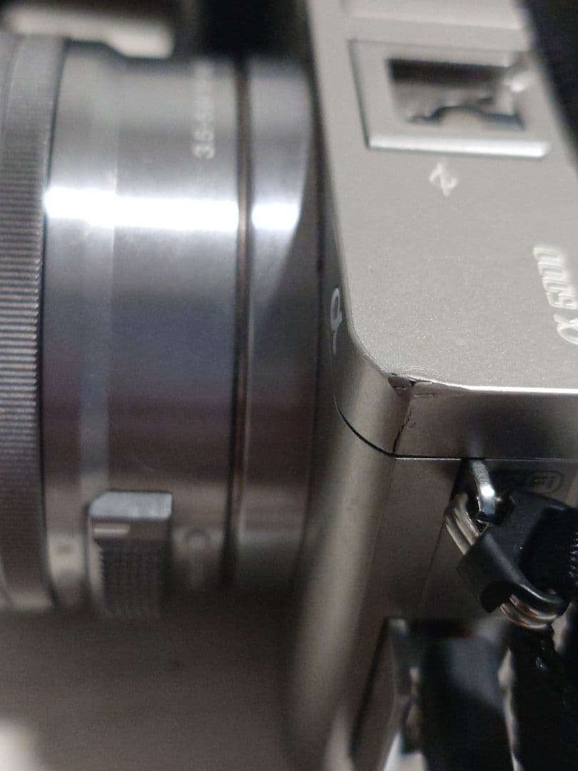 SONY α6000Y ミラーレスカメラ シルバー　ダブルレンズキット