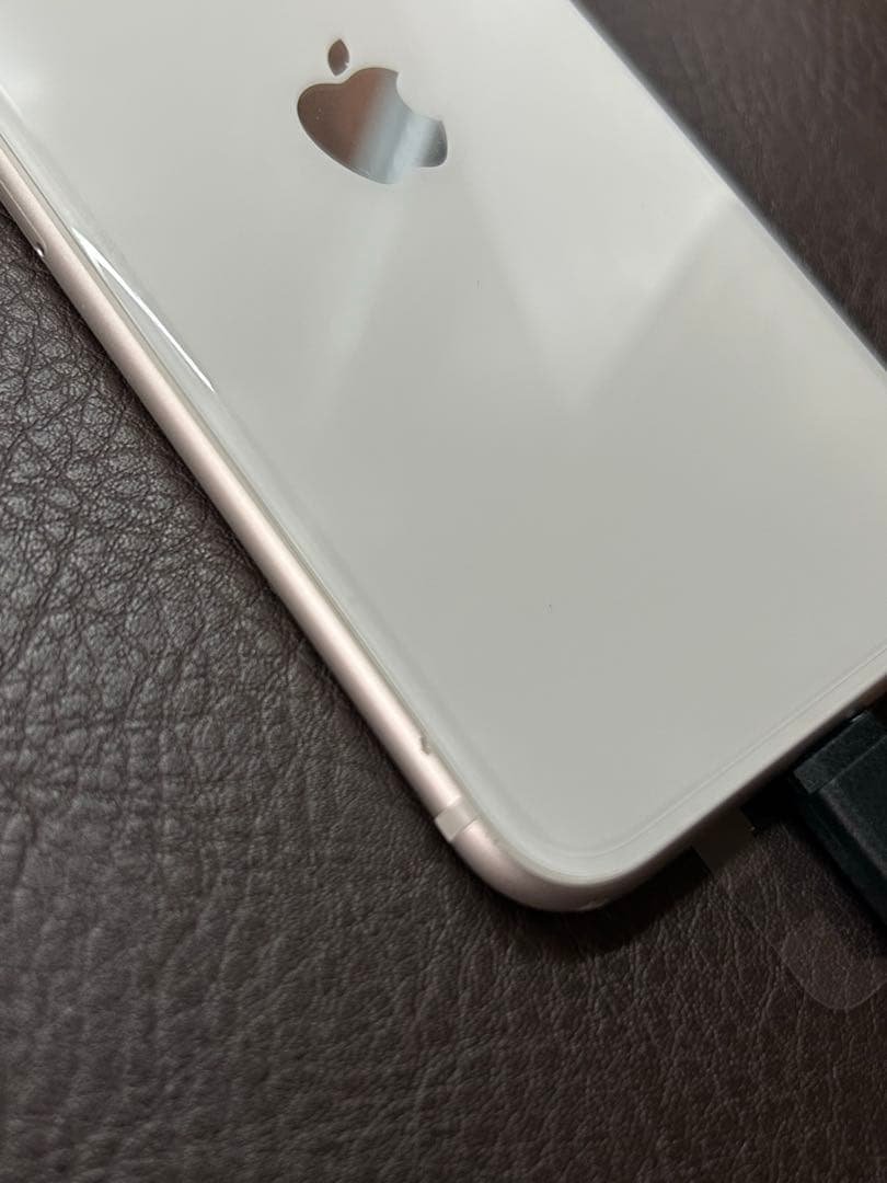 iPhone SE3(第3世代)64GB Apple Storeバッテリー交換済