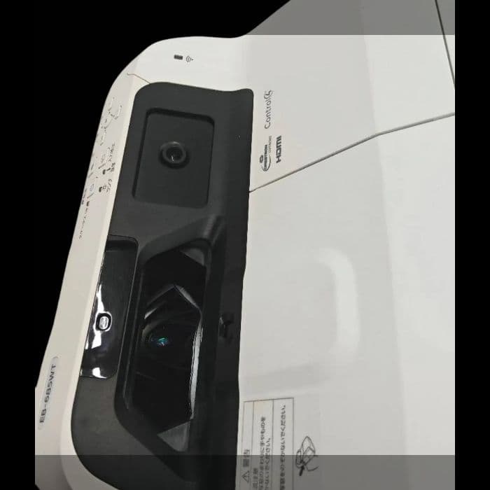 EPSON プロジェクター　EB-685WT リモコン付　1000時間台　限定品