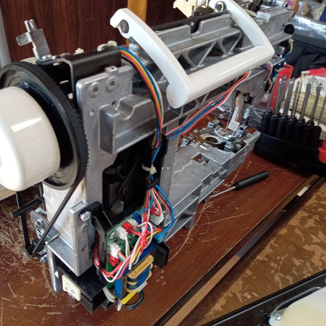 シンガー電子ミシン本体　分解整備済み　フットコントローラー付き