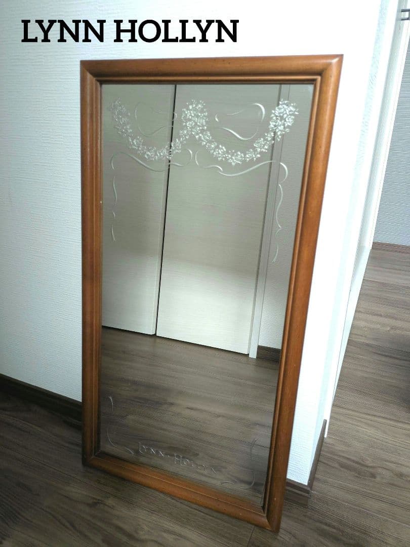 リンホーリン　LYNN HOLLYN　ミラー　壁掛け　鏡