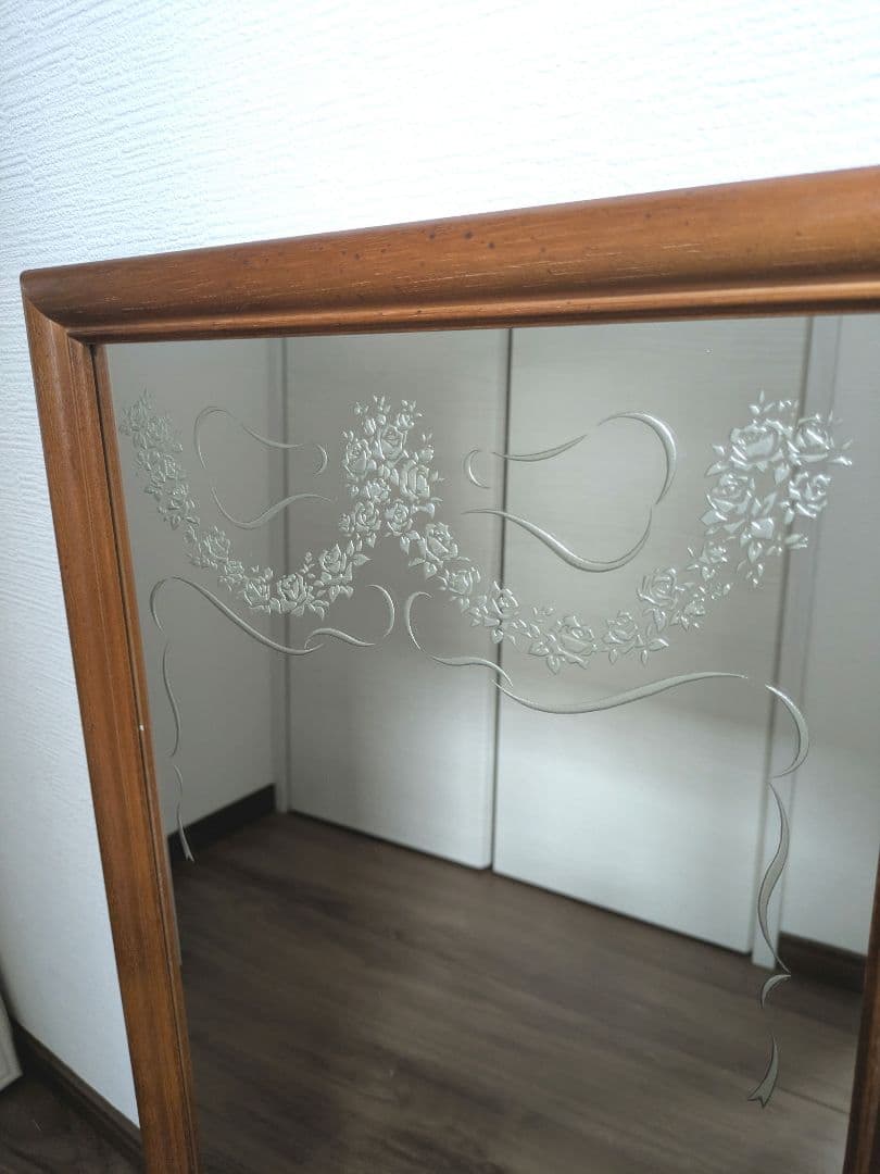 リンホーリン　LYNN HOLLYN　ミラー　壁掛け　鏡