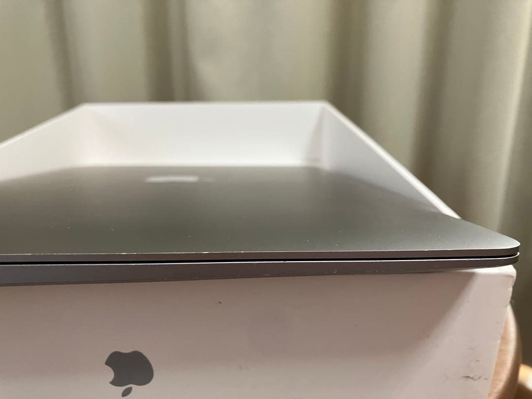 MacBook本体 MacBook Air M1 8gb 256gb