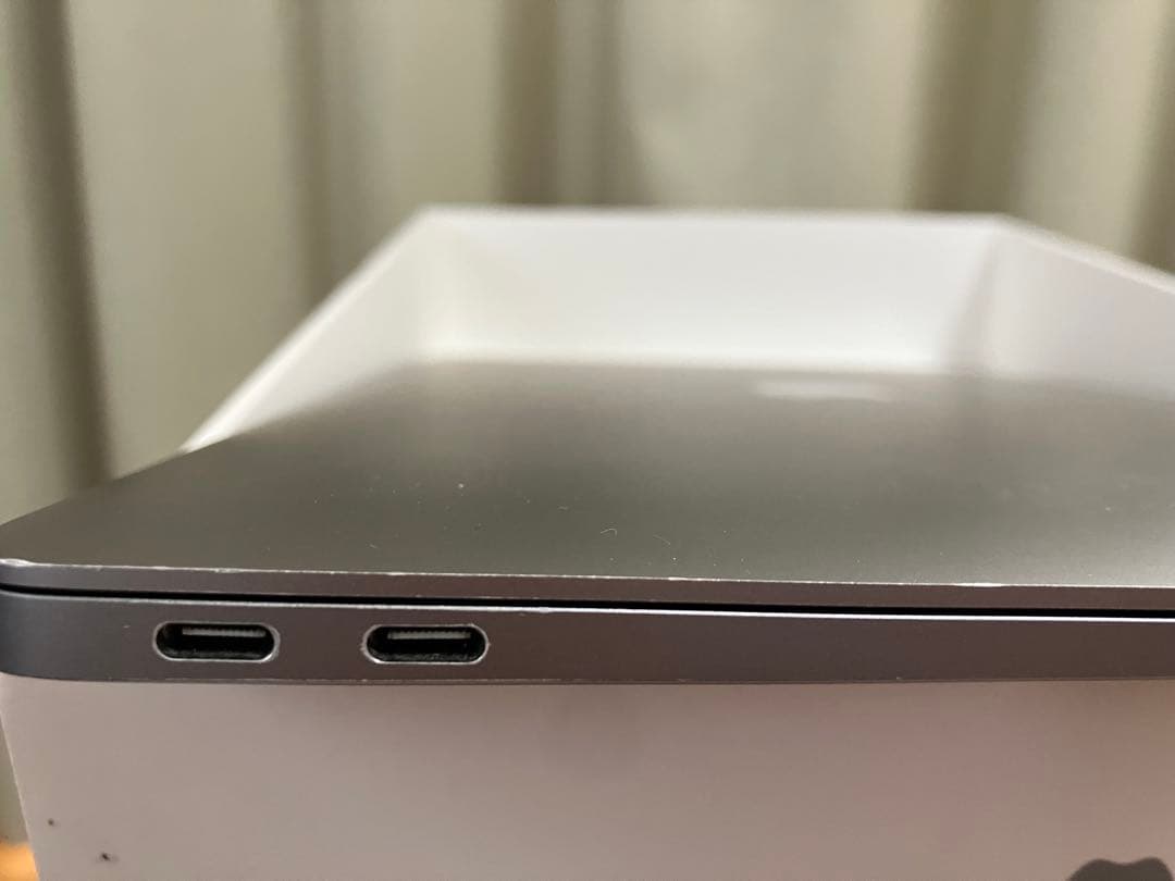 MacBook本体 MacBook Air M1 8gb 256gb