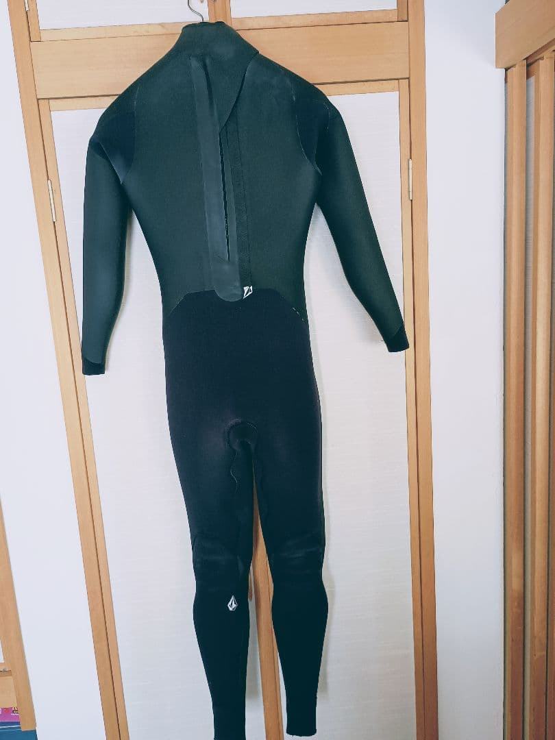 VOLCOM ボルコム DOVE社製ウェットスーツ セミドライ