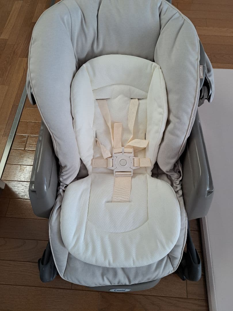 [美品]ネムリラ コードレス AUTO SWING バッテリー&アダプター未使用