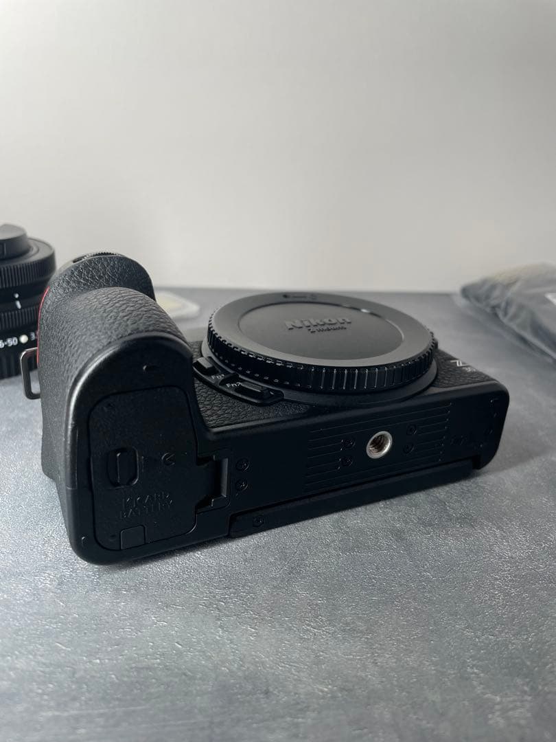 Uさん専用　【中古美品】Nikon Z30本体＋DX16-50Kit