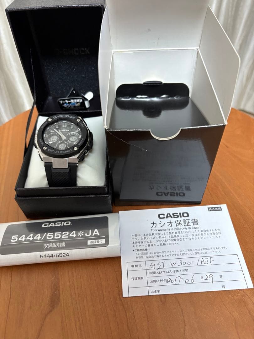 G-SHOCK GST-W300-1AJF ブラック