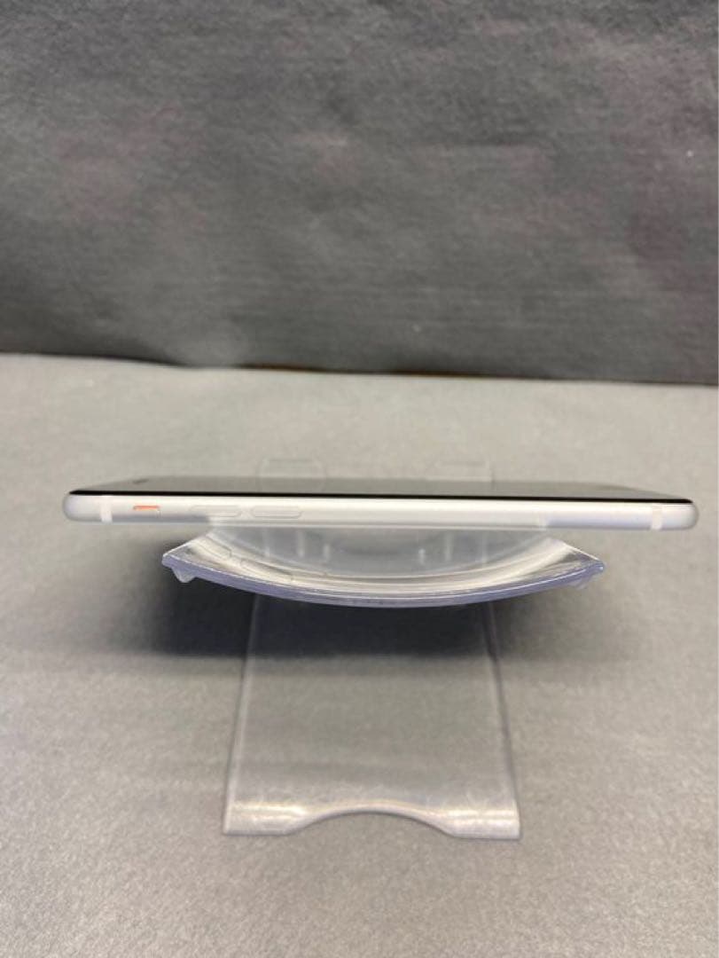 超美品 国内版 SIMフリー iPhoneSE 第2世代 64GB ホワイト色