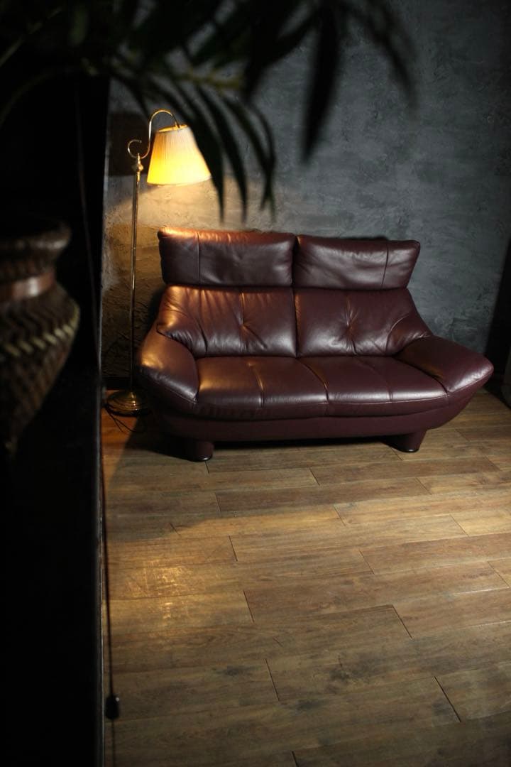 首都圏送無料〜カリモク　29万　クラウド　本革張り　2.5人掛け　ソファ　赤茶