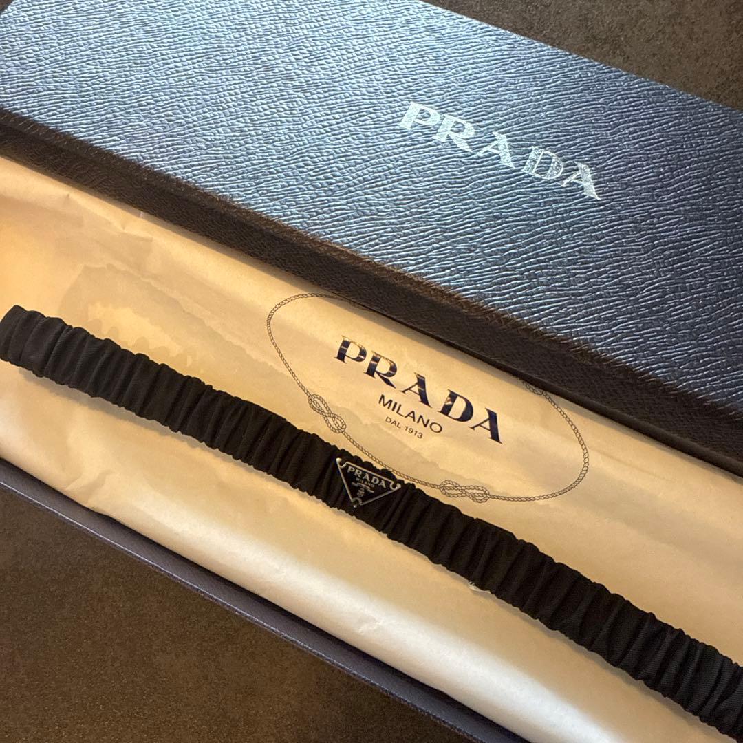 未使用品✨【PRADA】ヘアバンドカチューシャ